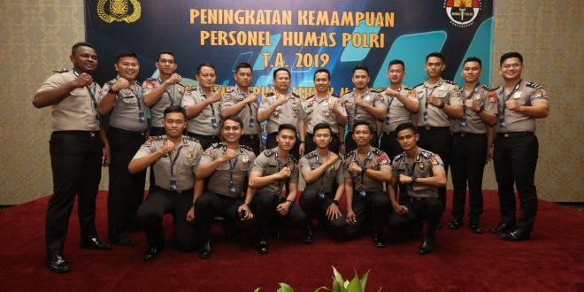 Personil Humas Polrestabes Makassar Ikuti Pemantapan Multimedia Divisi ...